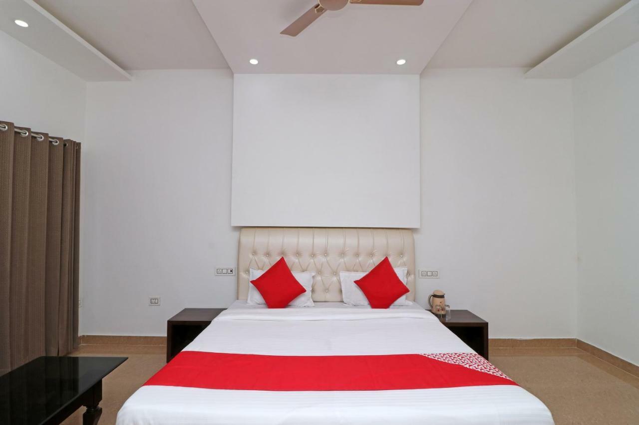 Oyo 29755 Hotel Jammu Airlines Eksteriør bilde