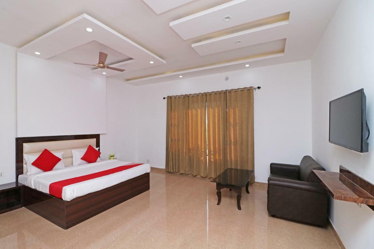 Oyo 29755 Hotel Jammu Airlines Eksteriør bilde
