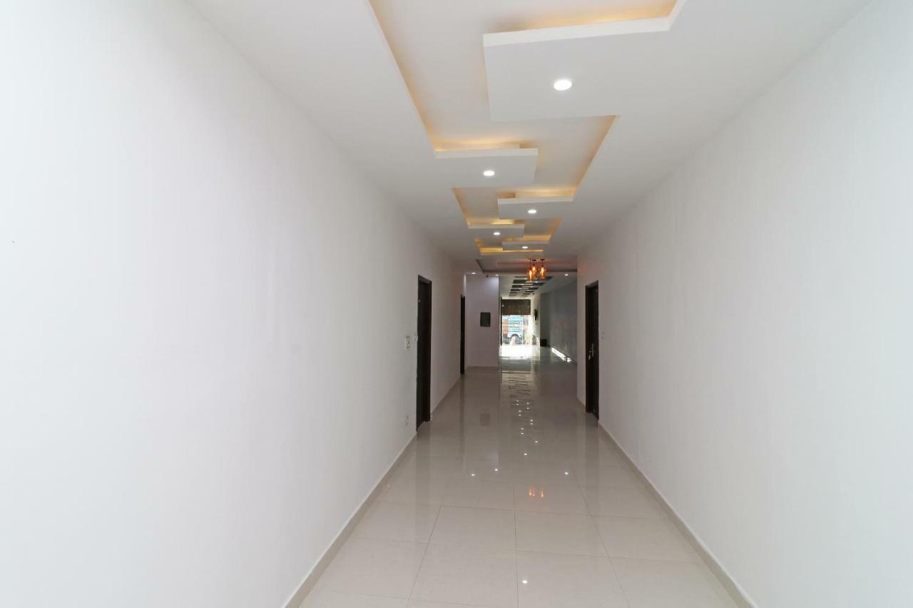 Oyo 29755 Hotel Jammu Airlines Eksteriør bilde