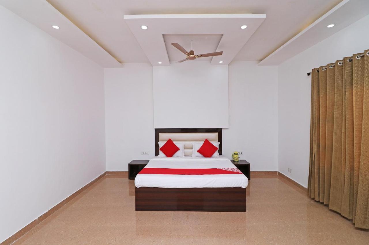 Oyo 29755 Hotel Jammu Airlines Eksteriør bilde